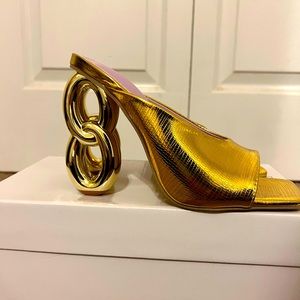 Gold Statement Heels *NEW*